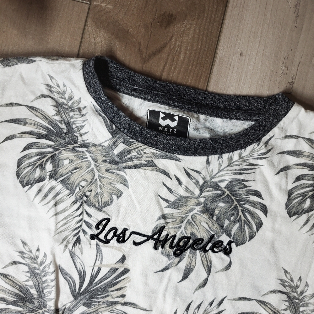 WXYZ Los Angeles Tropical Leaves Graphic Print Cotton T-Shirt Boys Size Medium